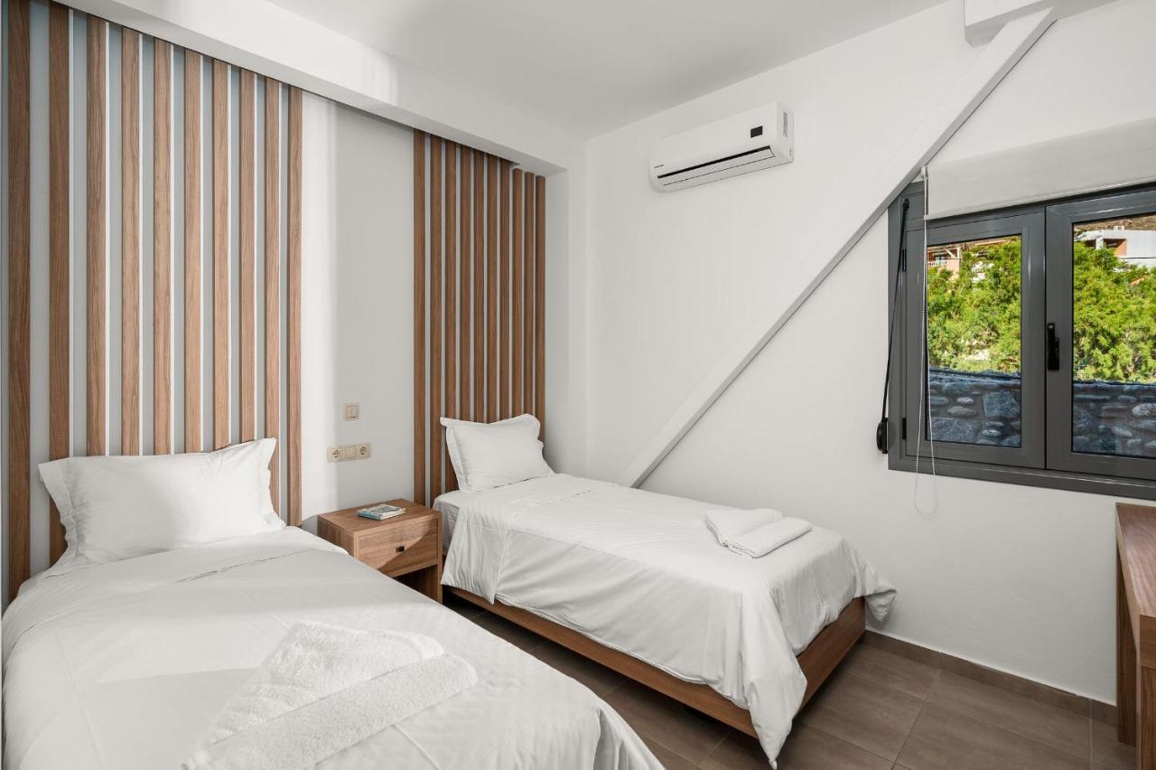 Marina Apartments Léntas エクステリア 写真